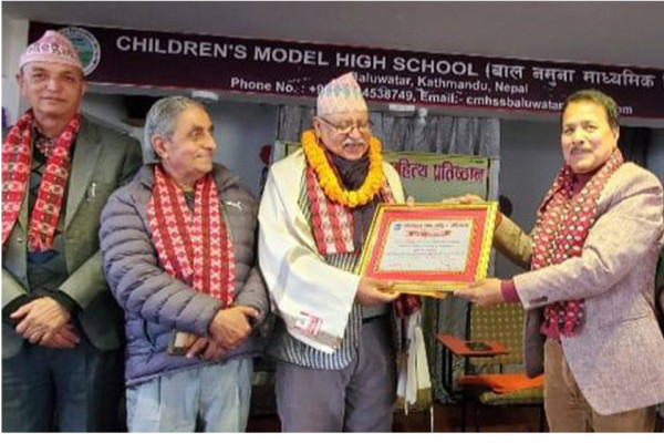 साहित्यकार लुइँटेललाई ‘लीलाध्वज थापा स्रष्टा सम्मान’